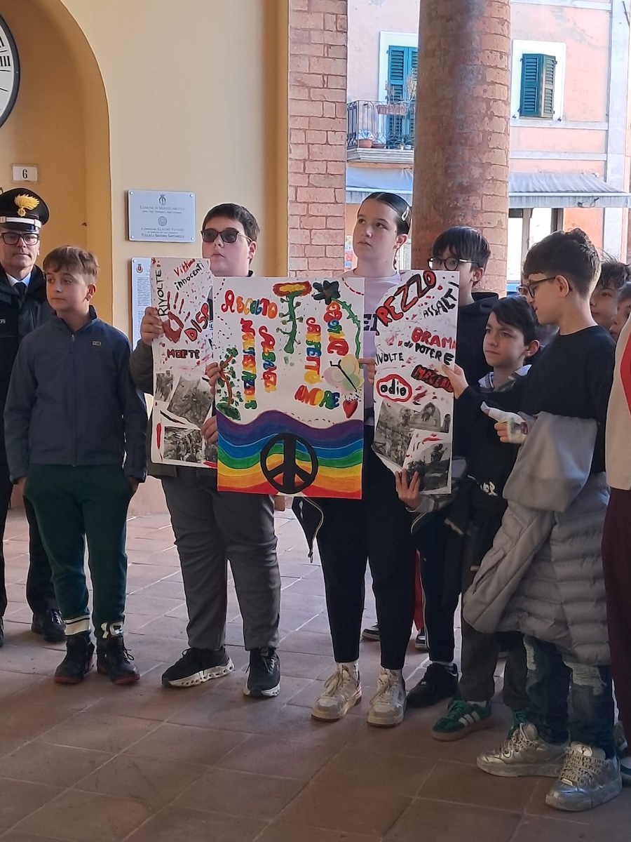 Celebrazione del 4 Novembre: Unità, Memoria e Pace con il Consiglio Comunale dei Ragazzi di Montecarotto